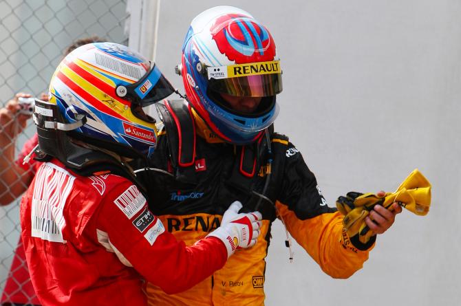 Fernando Alonso, Vitaly Petrov